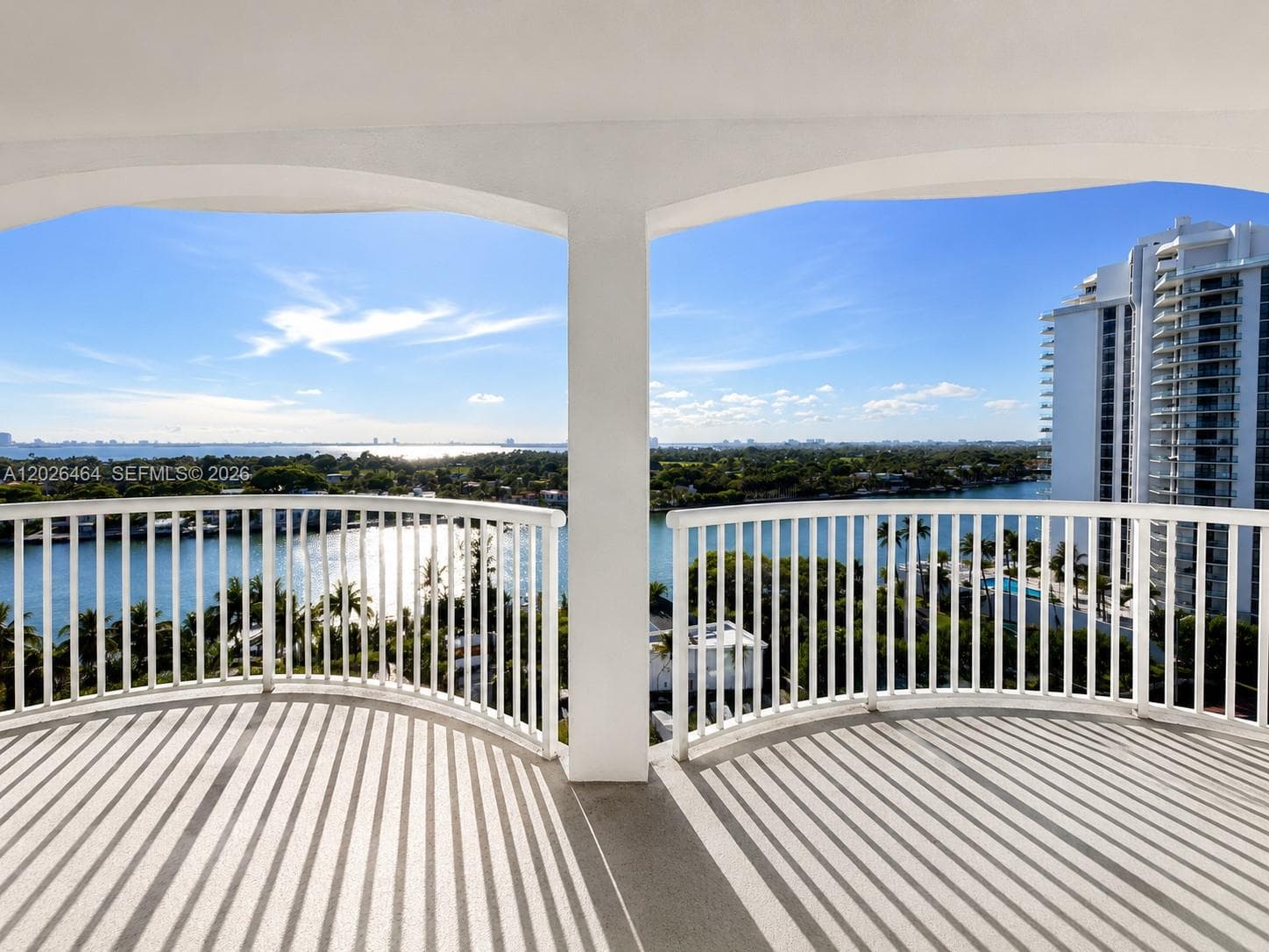 5401 Collins Ave # 1022, Miami Beach FL 33140 — 2