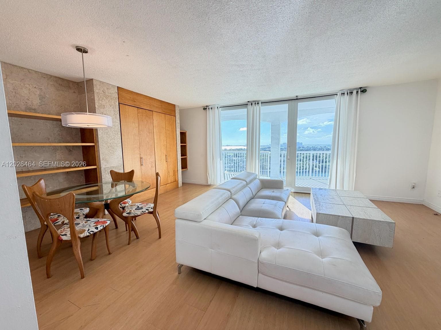 5401 Collins Ave # 1022, Miami Beach FL 33140 — 3