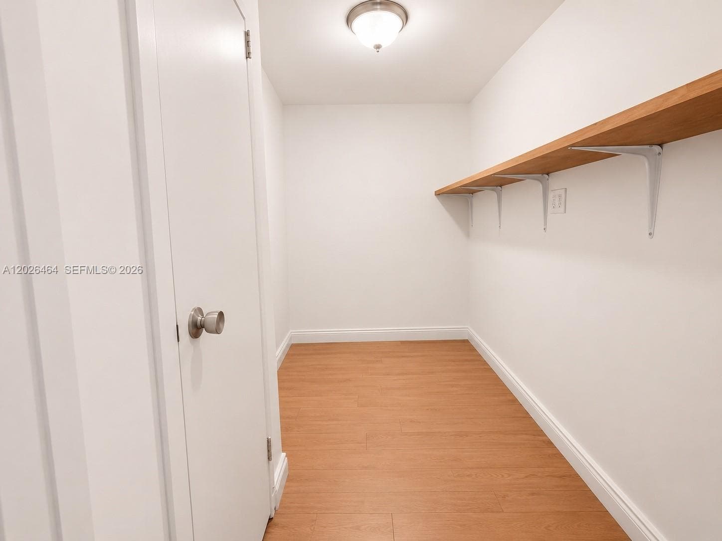 5401 Collins Ave # 1022, Miami Beach FL 33140 — 5