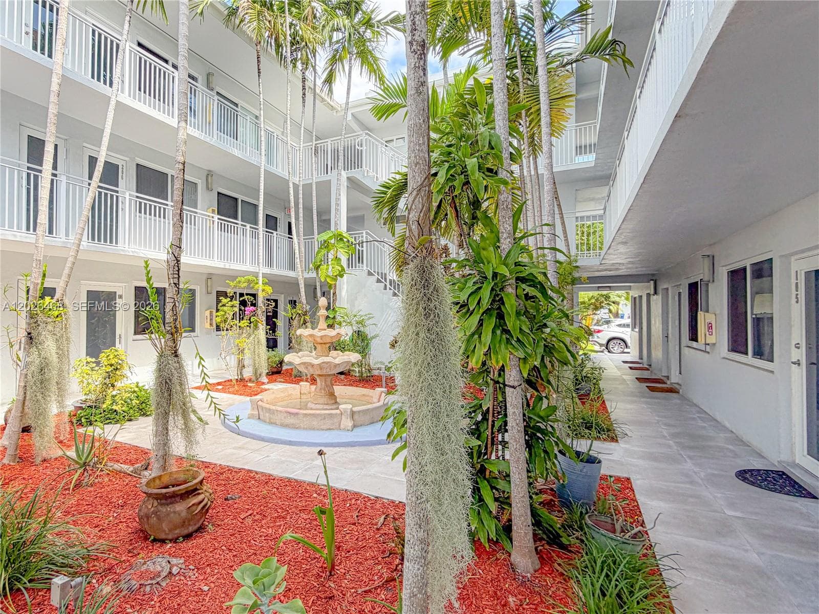 2430 NE 135th St # 101, North Miami FL 33181 — 34