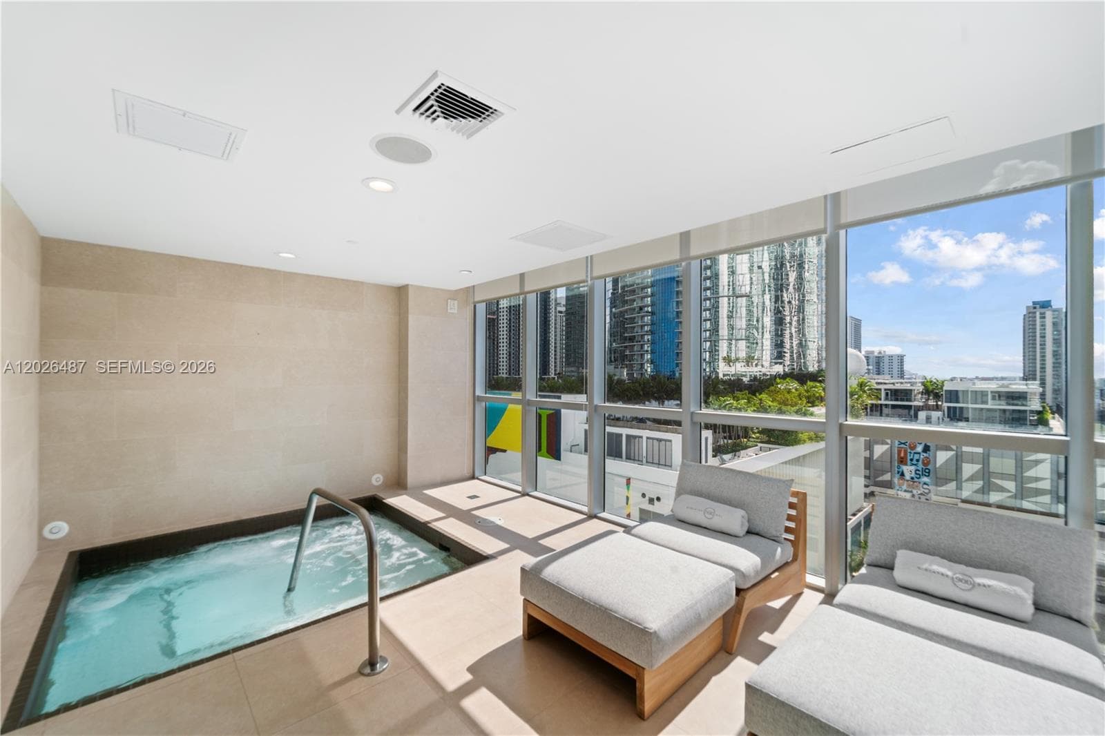 900 Biscayne Blvd # 4412, Miami FL 33132 — 16