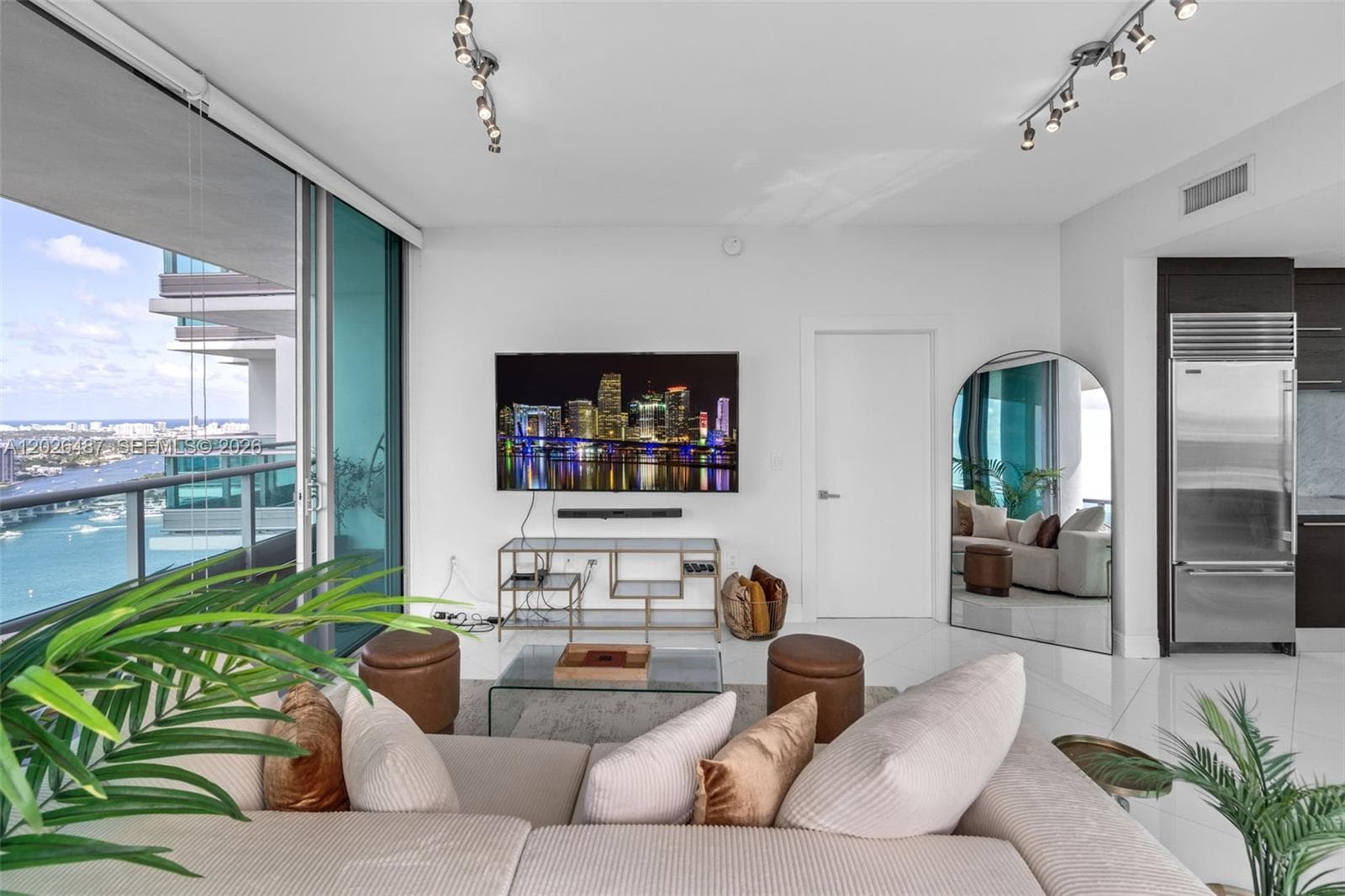 900 Biscayne Blvd # 4412, Miami FL 33132 — 3