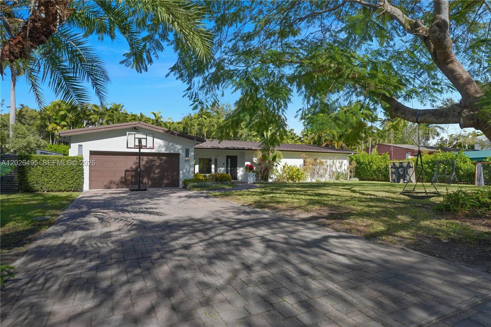 6111 SW 86th St, South Miami FL 33143 — 2