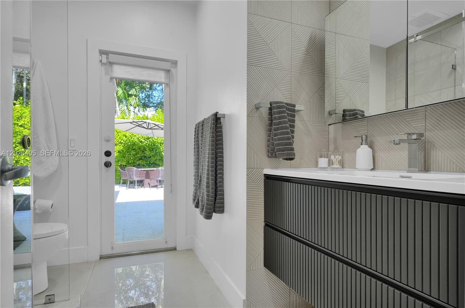 6111 SW 86th St, South Miami FL 33143 — 20
