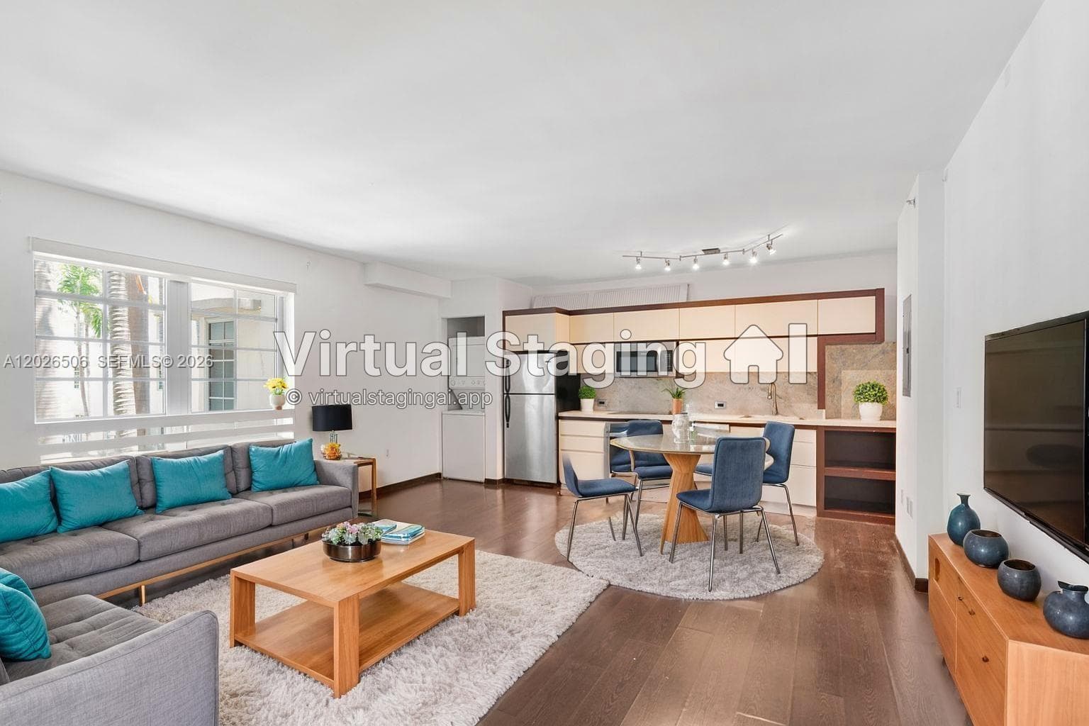 435 21st St # 212, Miami Beach FL 33139 — 3