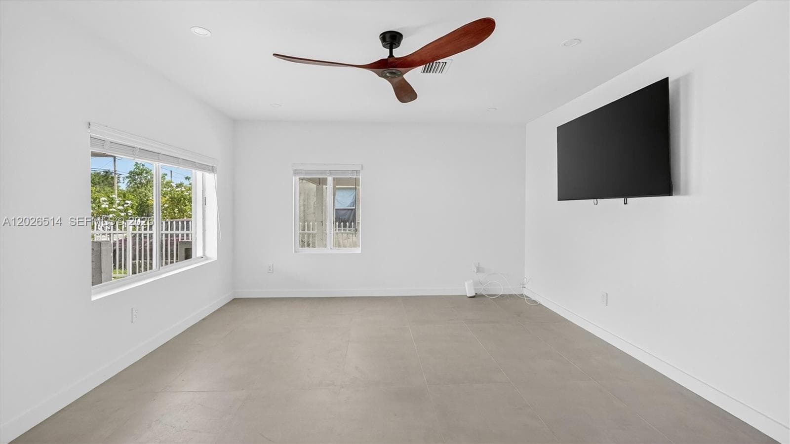 7612 NW 4th Ave, Miami FL 33150 — 27