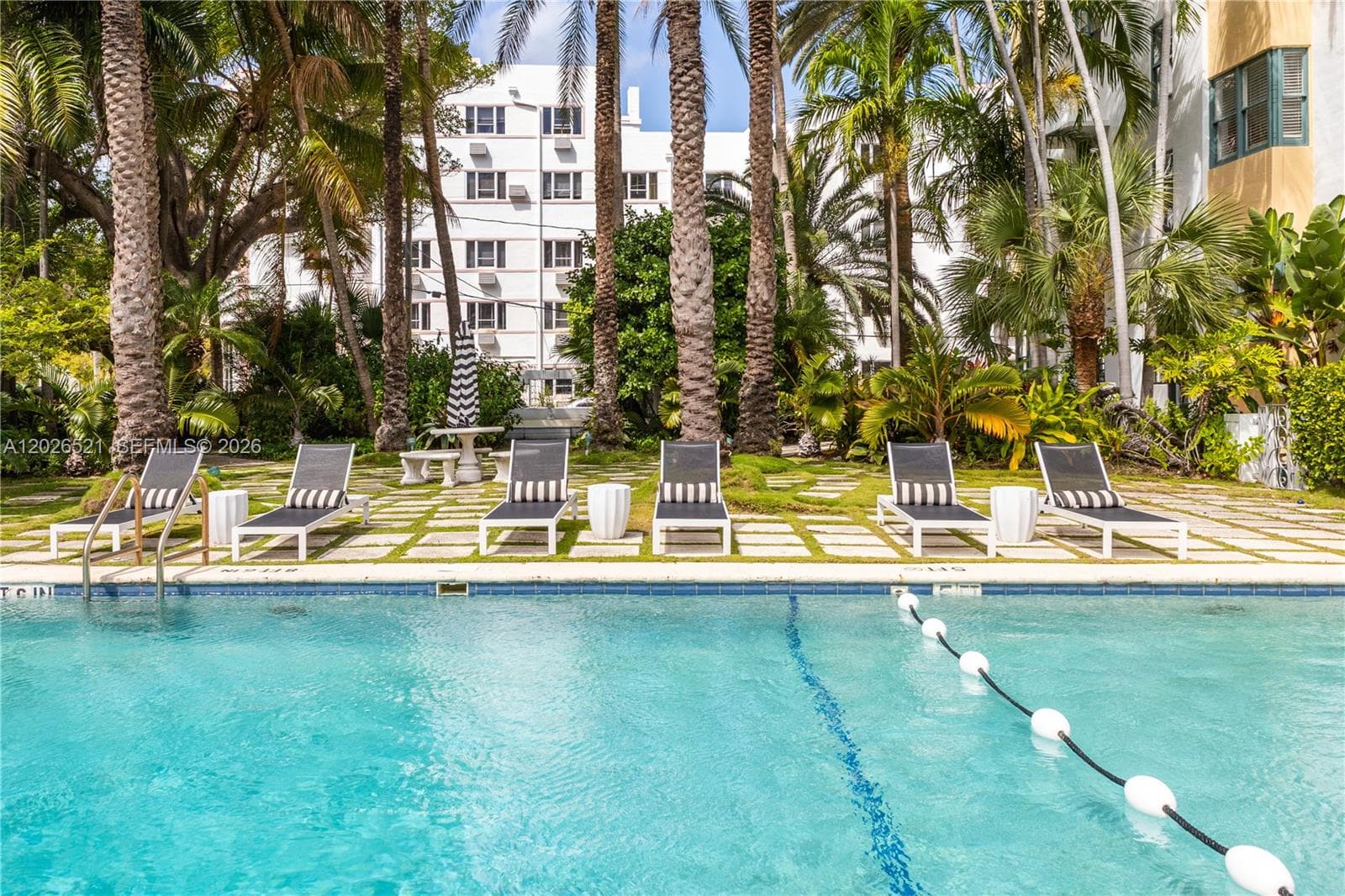 2421 Lake Pancoast Dr # 3B, Miami Beach FL 33140 — 21