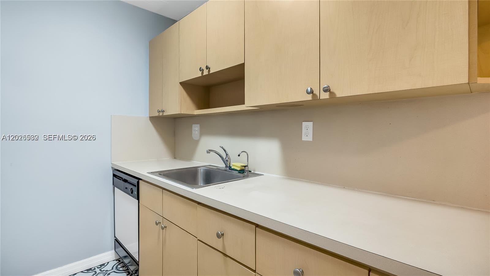 7231 Miami Lakes Dr # C5, Miami Lakes FL 33014 — 17