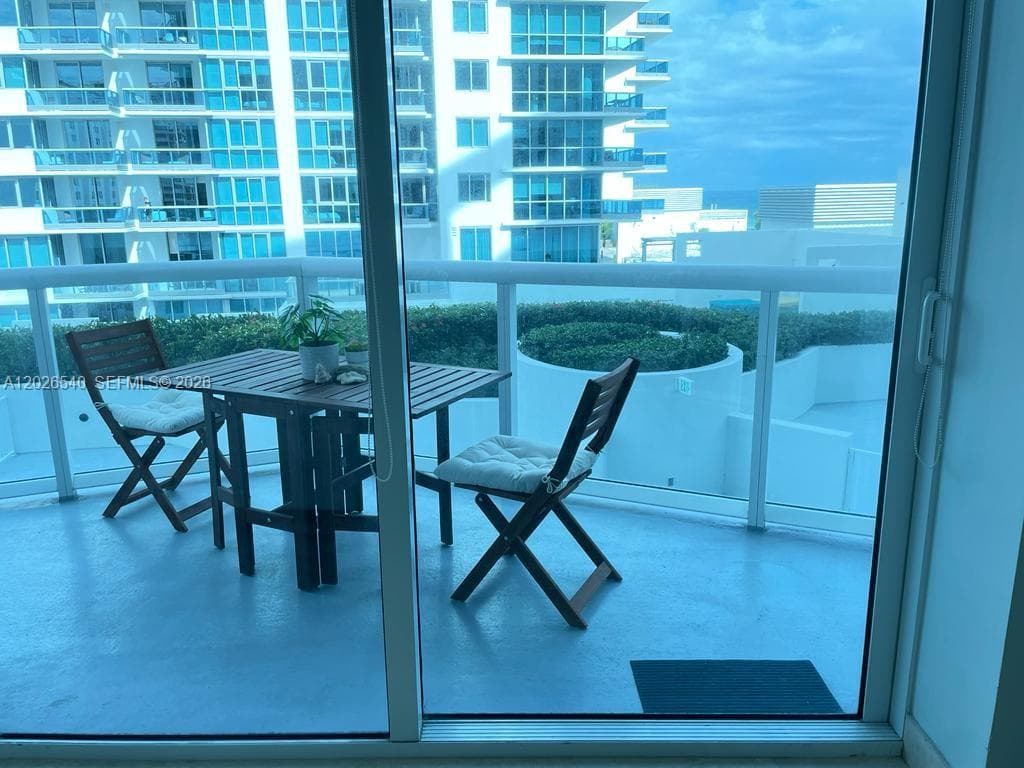 6515 Collins Ave # 710, Miami Beach FL 33141 — 6
