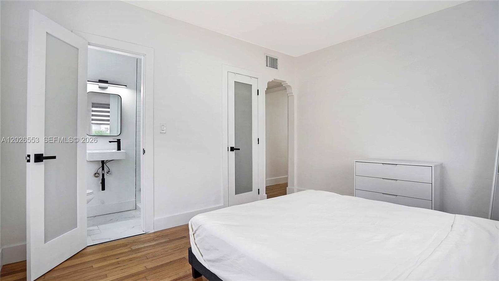 815 W 39, Miami Beach FL 33140 — 12
