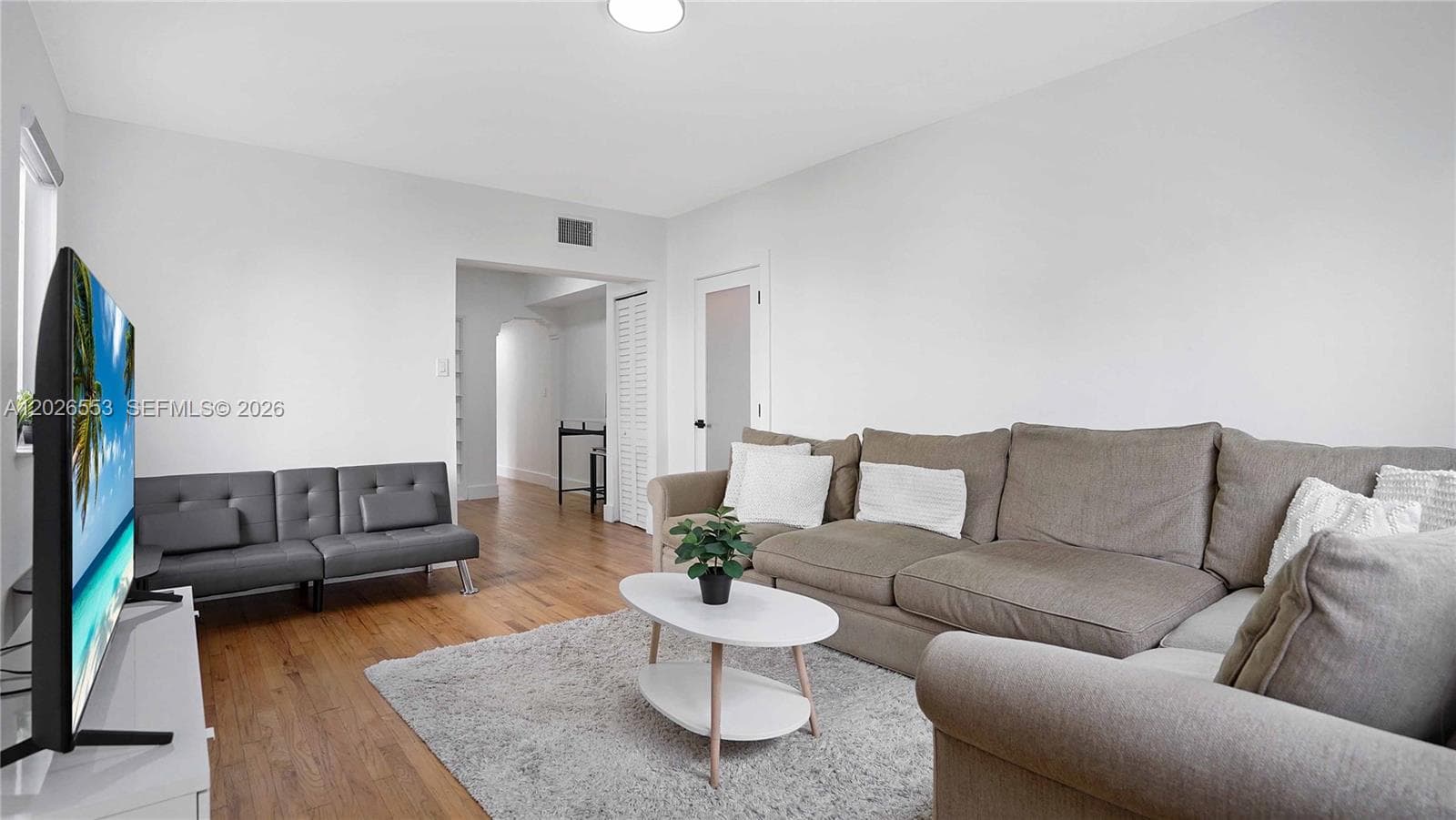 815 W 39, Miami Beach FL 33140 — 7