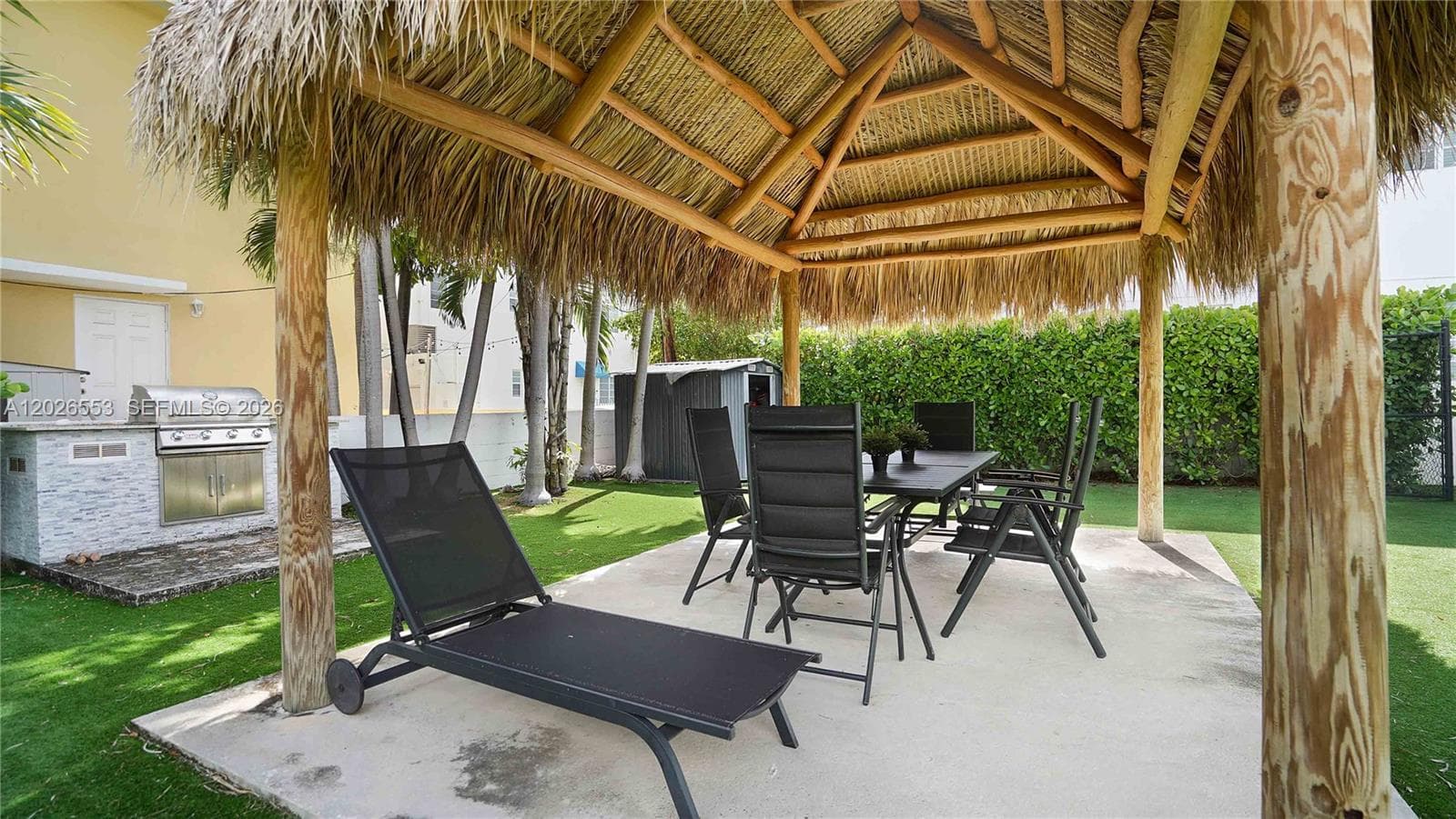 815 W 39, Miami Beach FL 33140 — 32