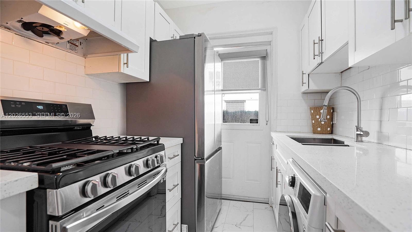 815 W 39, Miami Beach FL 33140 — 1