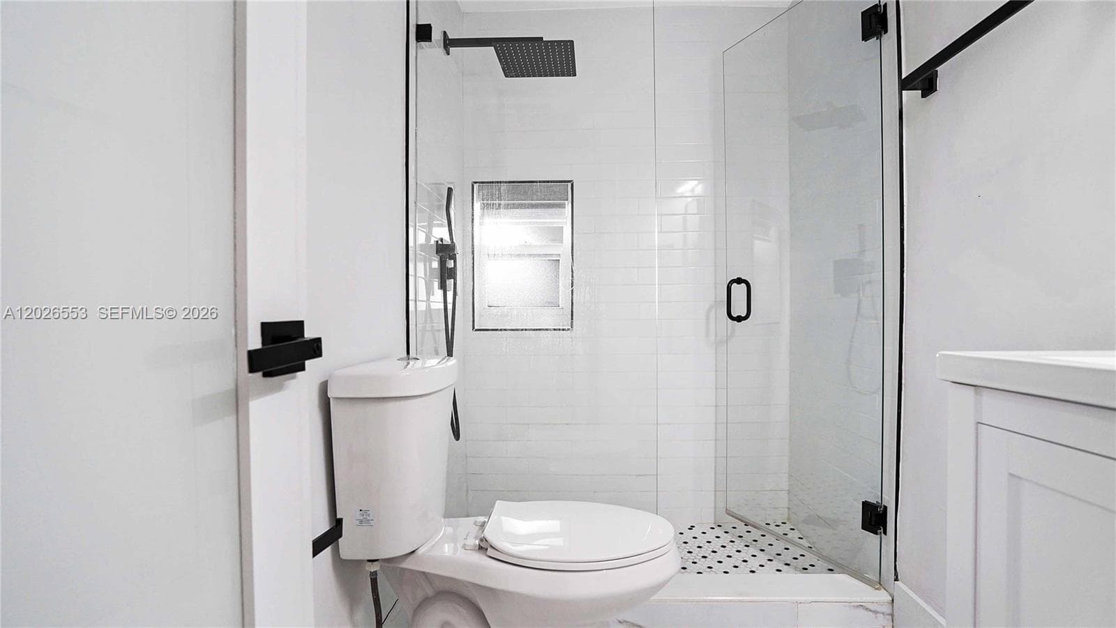 815 W 39, Miami Beach FL 33140 — 18