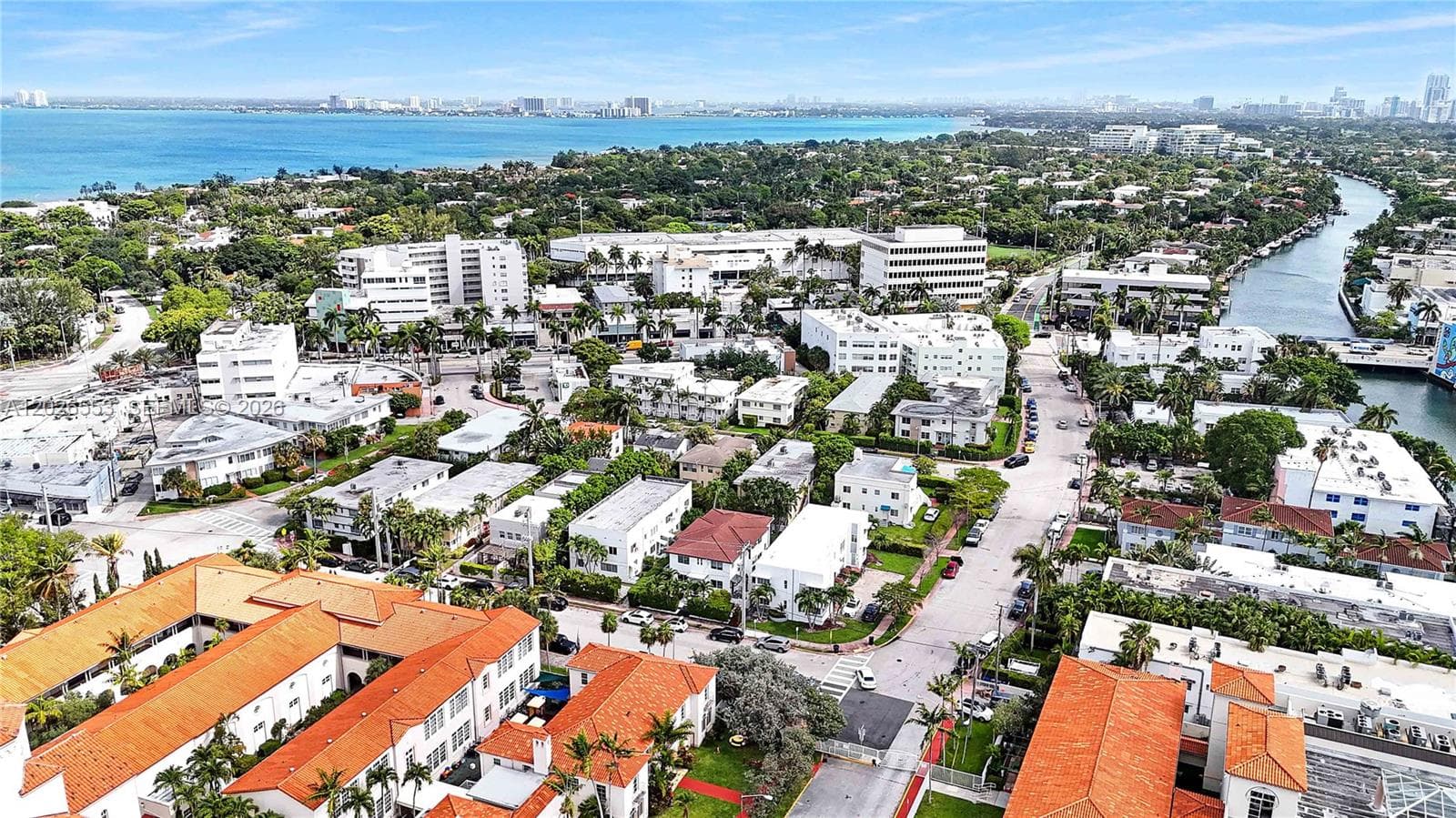 815 W 39, Miami Beach FL 33140 — 51