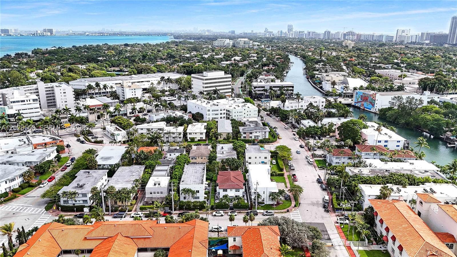 815 W 39, Miami Beach FL 33140 — 50