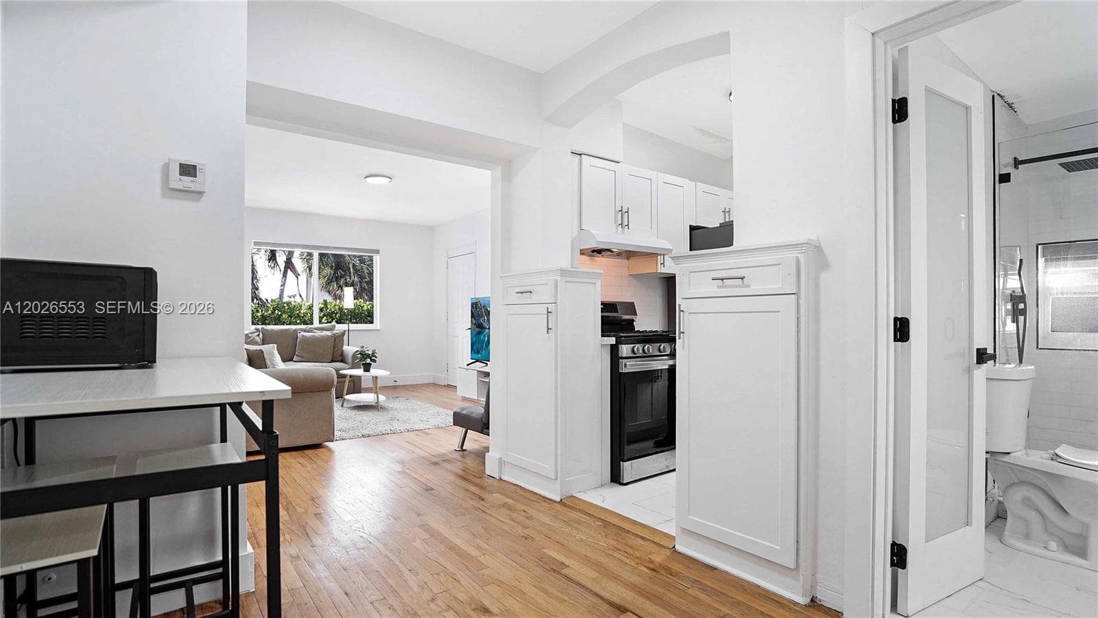 815 W 39, Miami Beach FL 33140 — 21