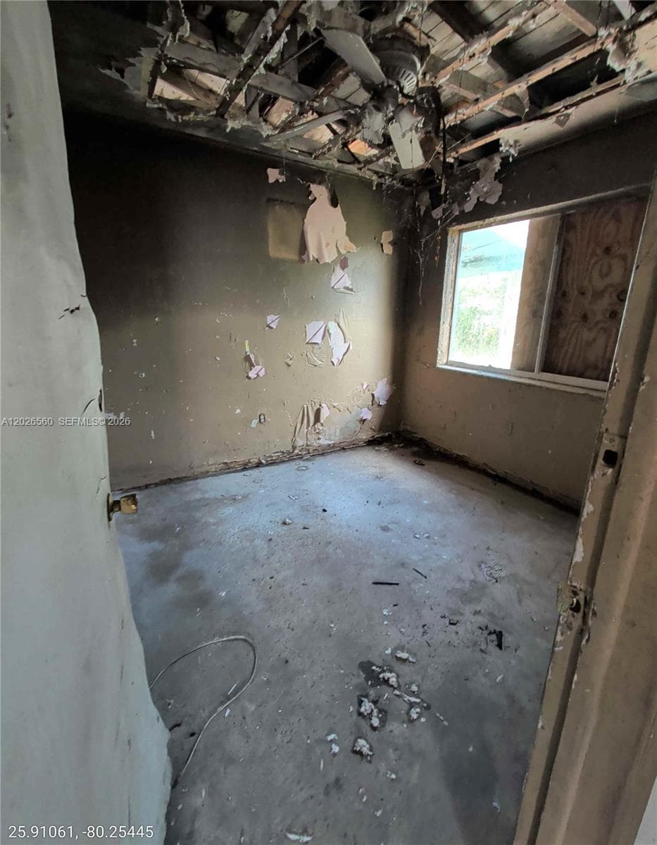 820 Curtiss Dr, Opa-Locka FL 33054 — 15