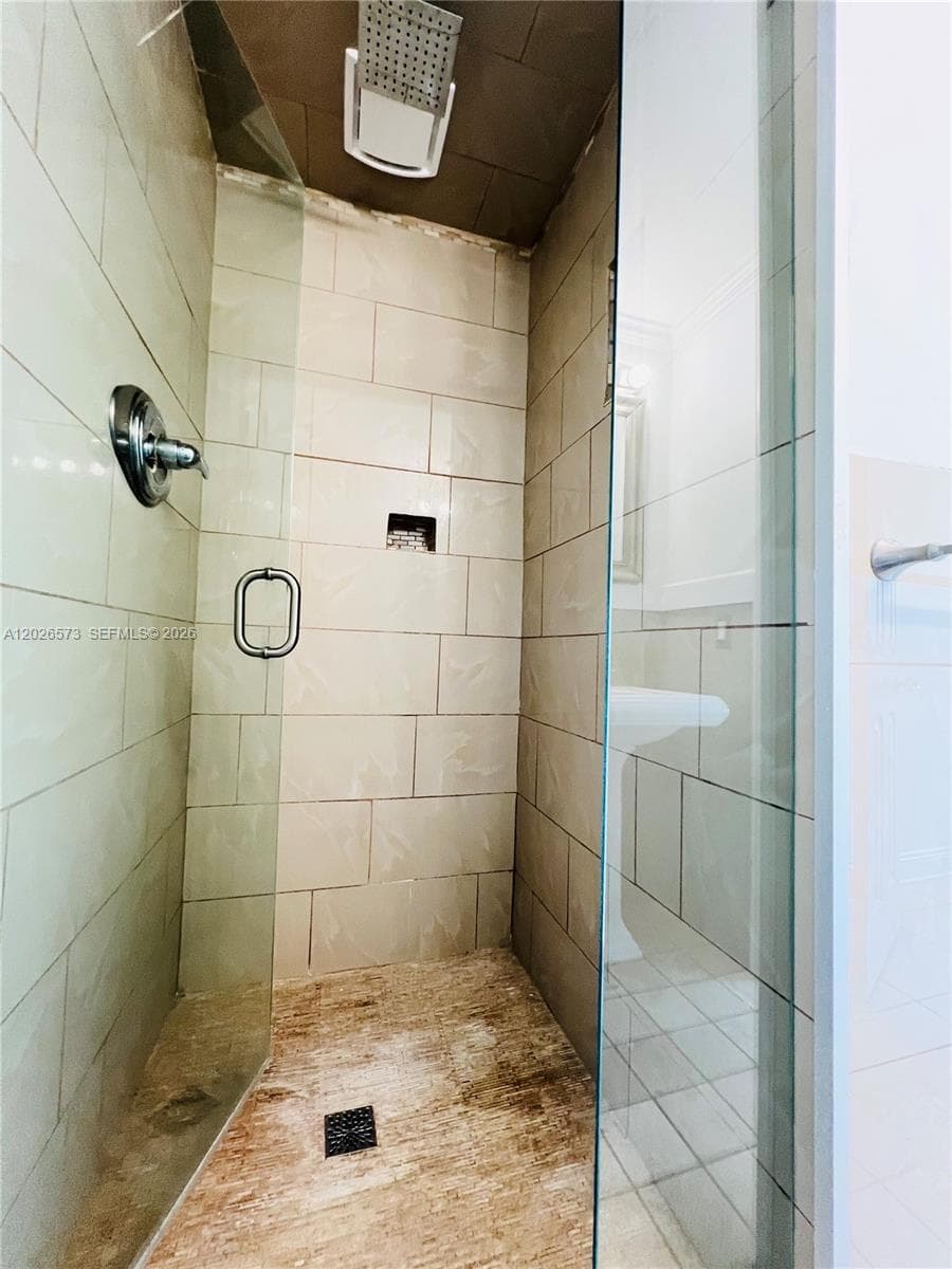 2033 Calais Dr # 5, Miami Beach FL 33141 — 26