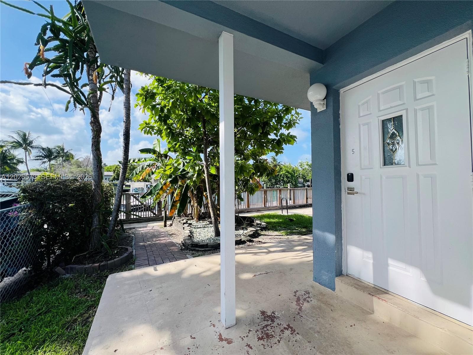 2033 Calais Dr # 5, Miami Beach FL 33141 — 32