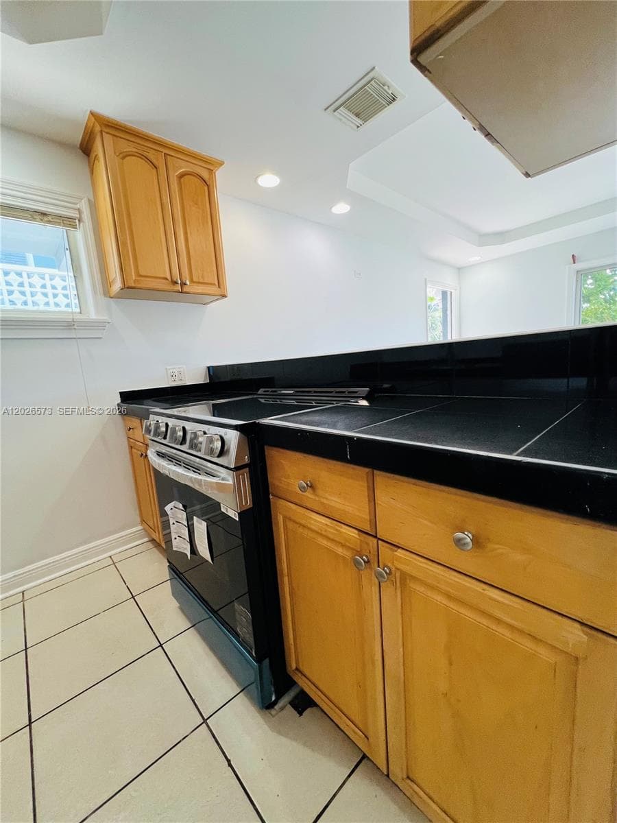 2033 Calais Dr # 5, Miami Beach FL 33141 — 9
