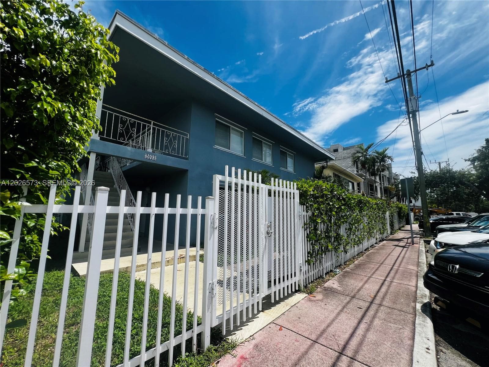2033 Calais Dr # 5, Miami Beach FL 33141 — 38