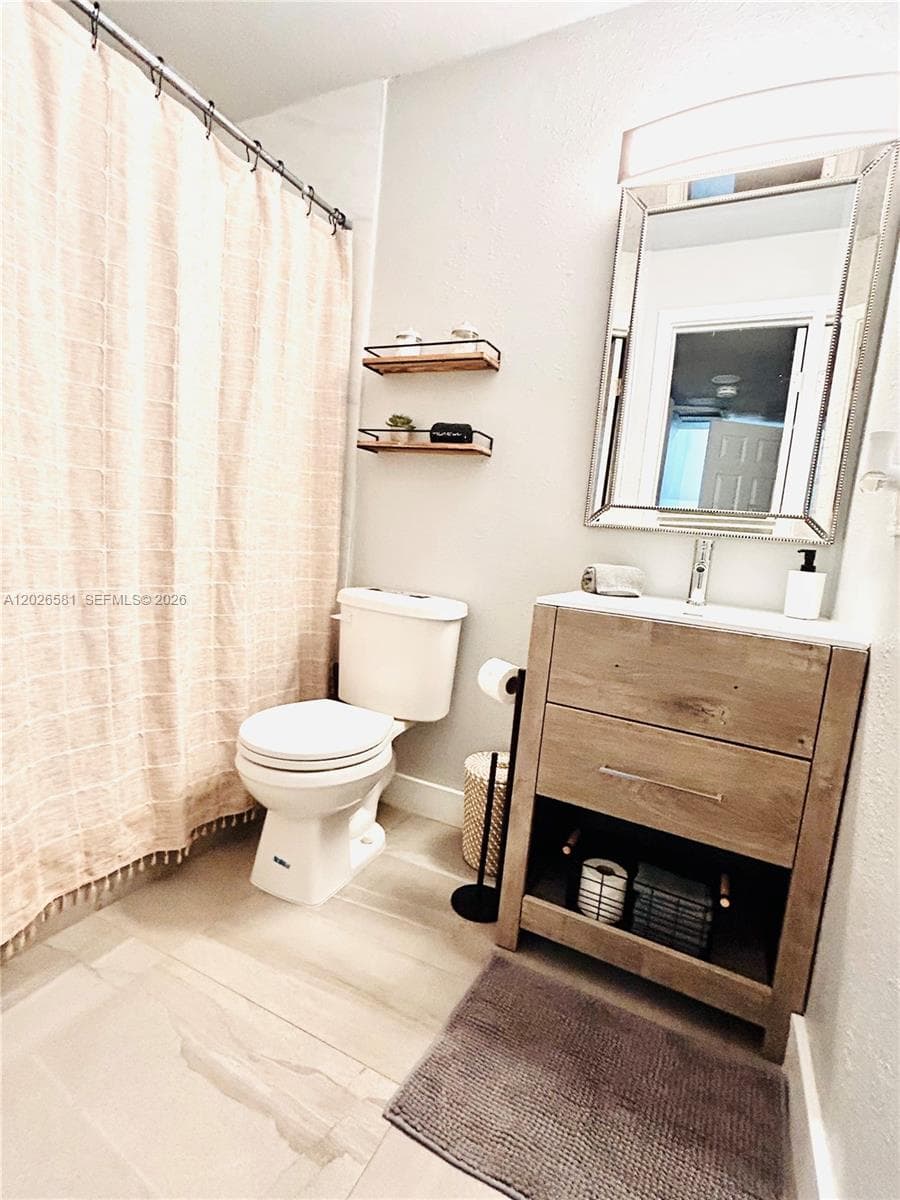 1011 NW 7th Ave # 1011, Miami FL 33136 — 11