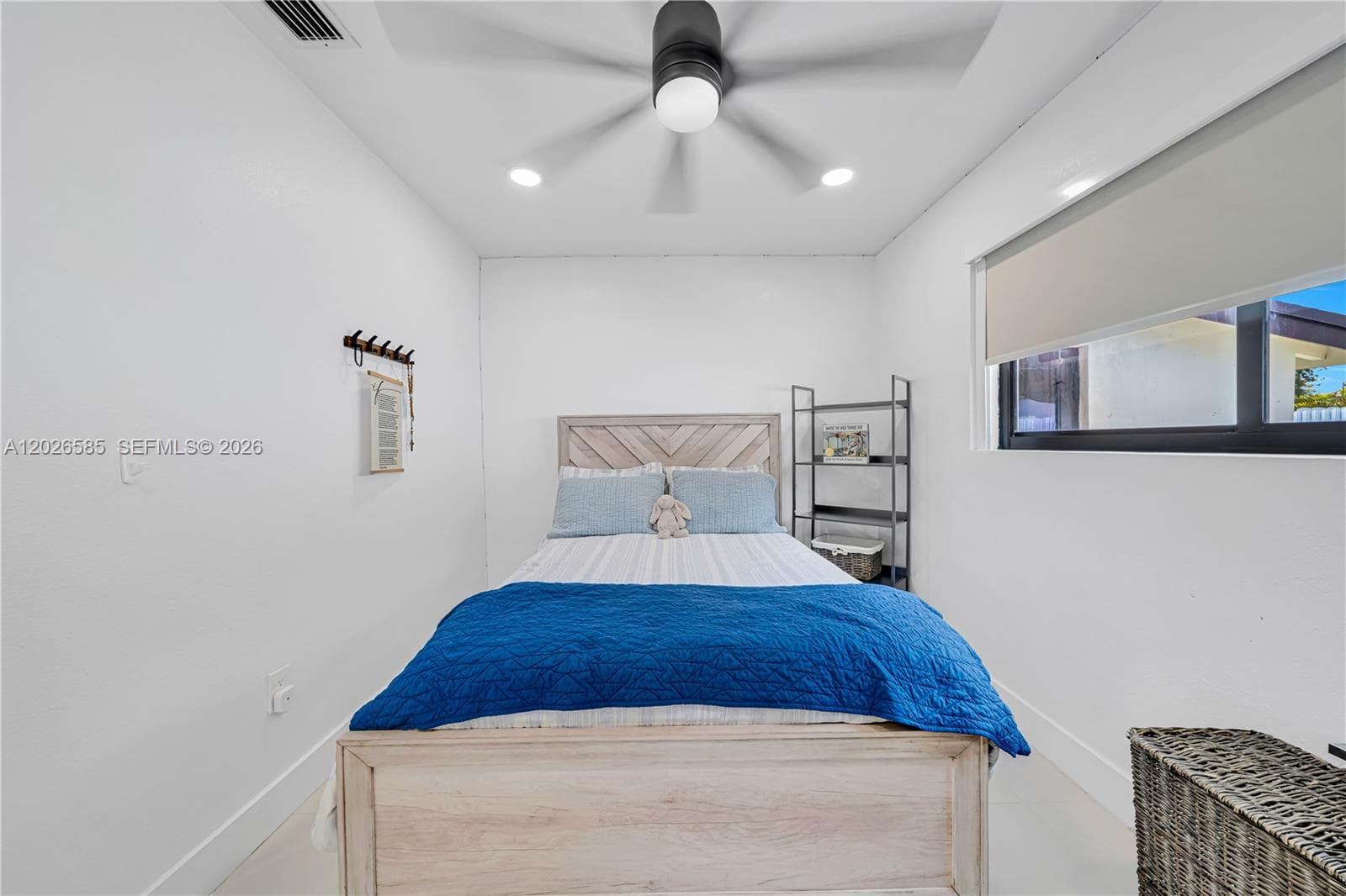9265 Martinique Dr, Cutler Bay FL 33189 — 27