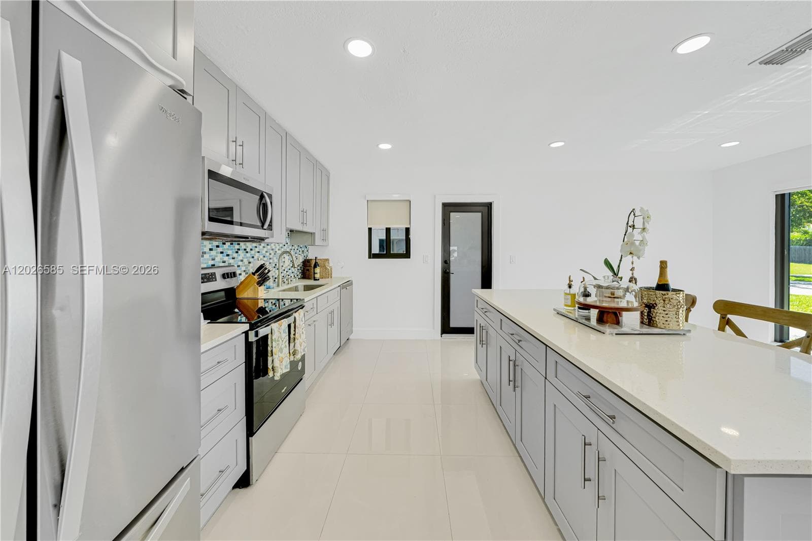 9265 Martinique Dr, Cutler Bay FL 33189 — 12