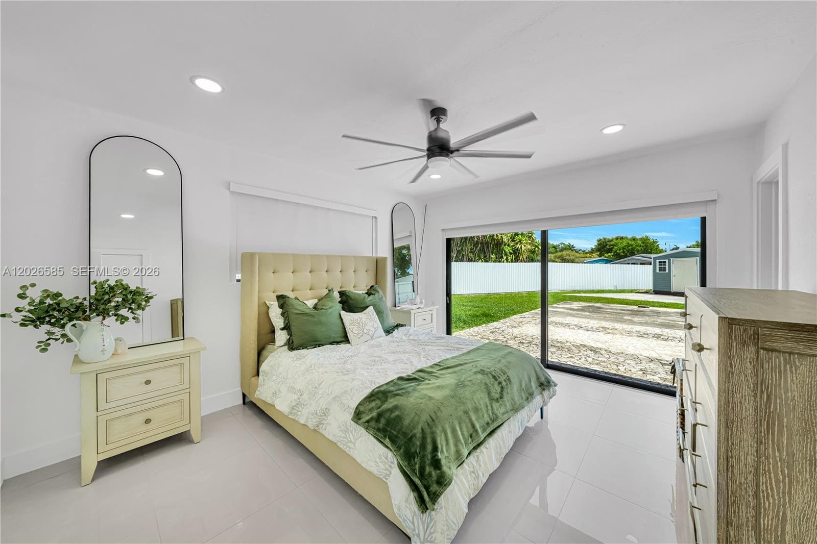 9265 Martinique Dr, Cutler Bay FL 33189 — 22