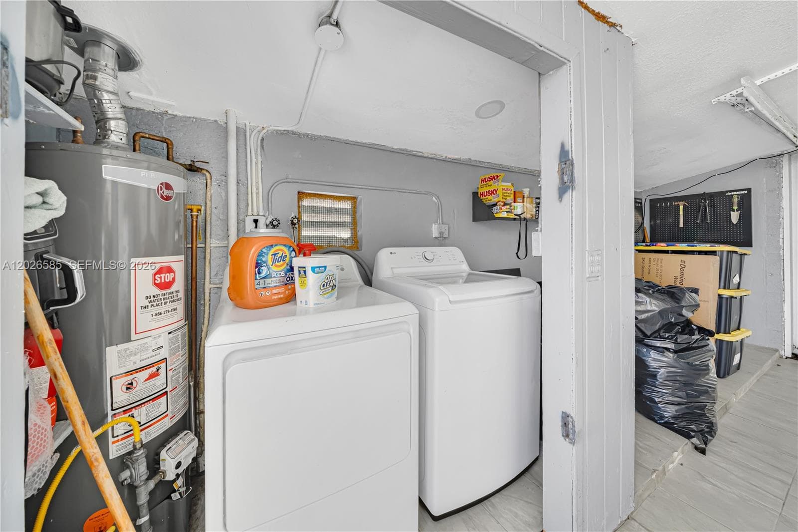 9265 Martinique Dr, Cutler Bay FL 33189 — 32