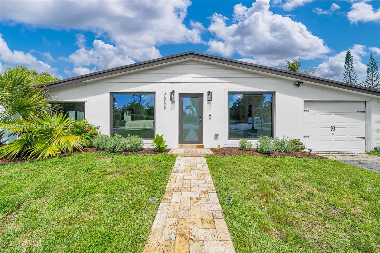 9265 Martinique Dr, Cutler Bay FL 33189 — 1