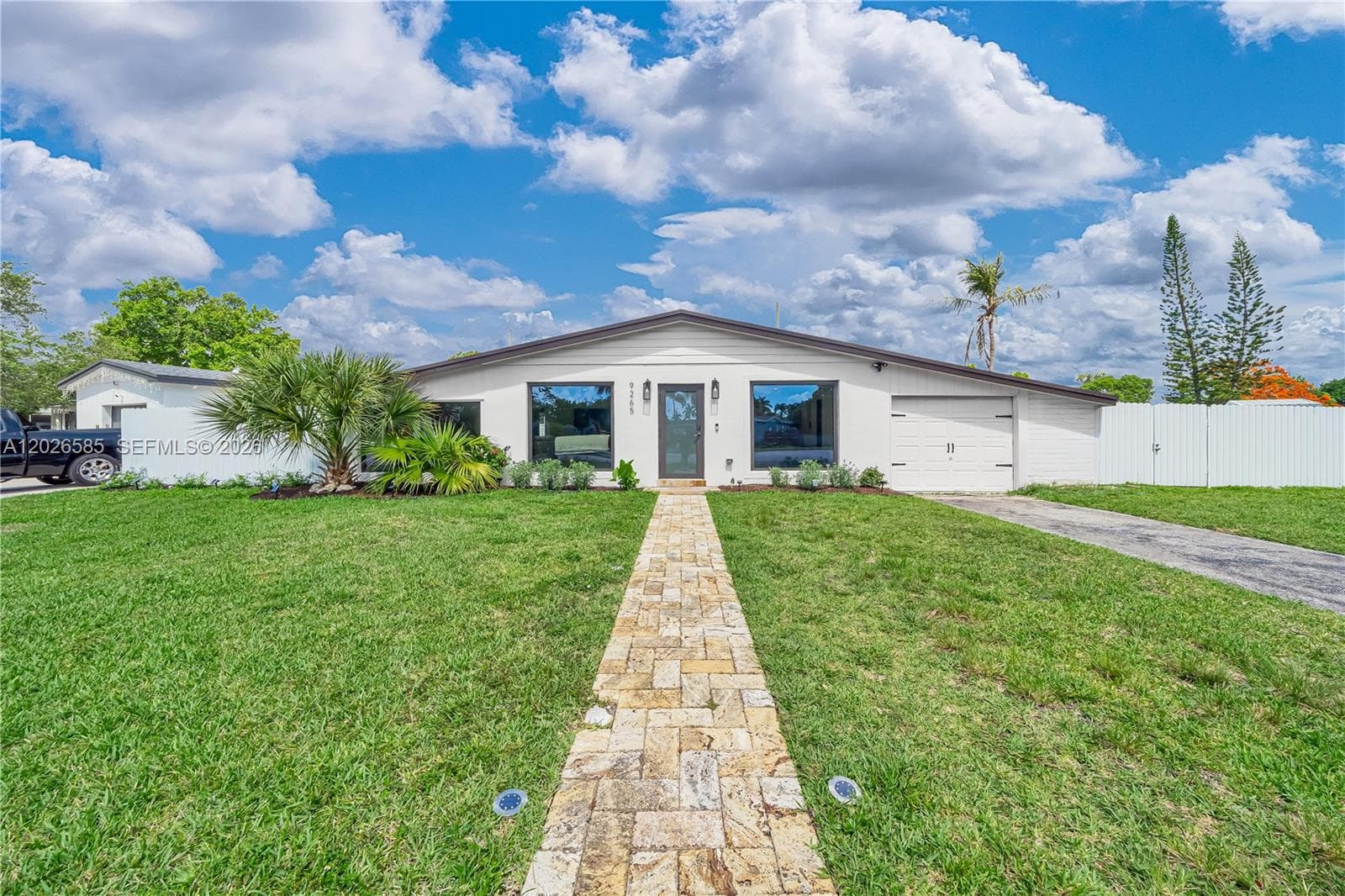 9265 Martinique Dr, Cutler Bay FL 33189 — 5