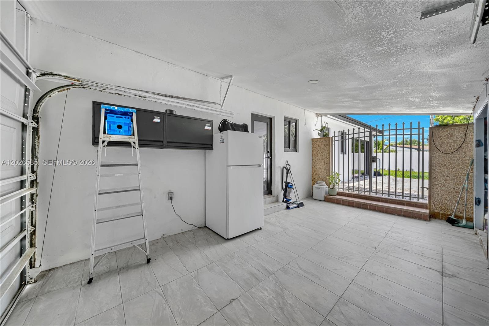9265 Martinique Dr, Cutler Bay FL 33189 — 30