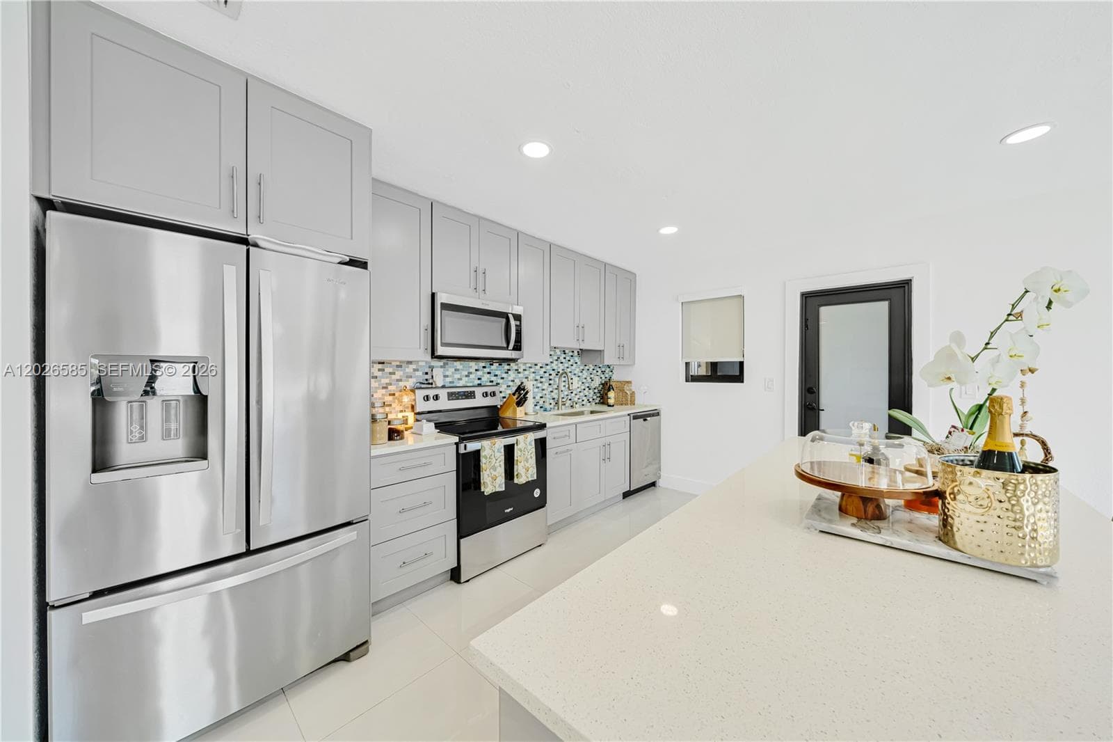9265 Martinique Dr, Cutler Bay FL 33189 — 10