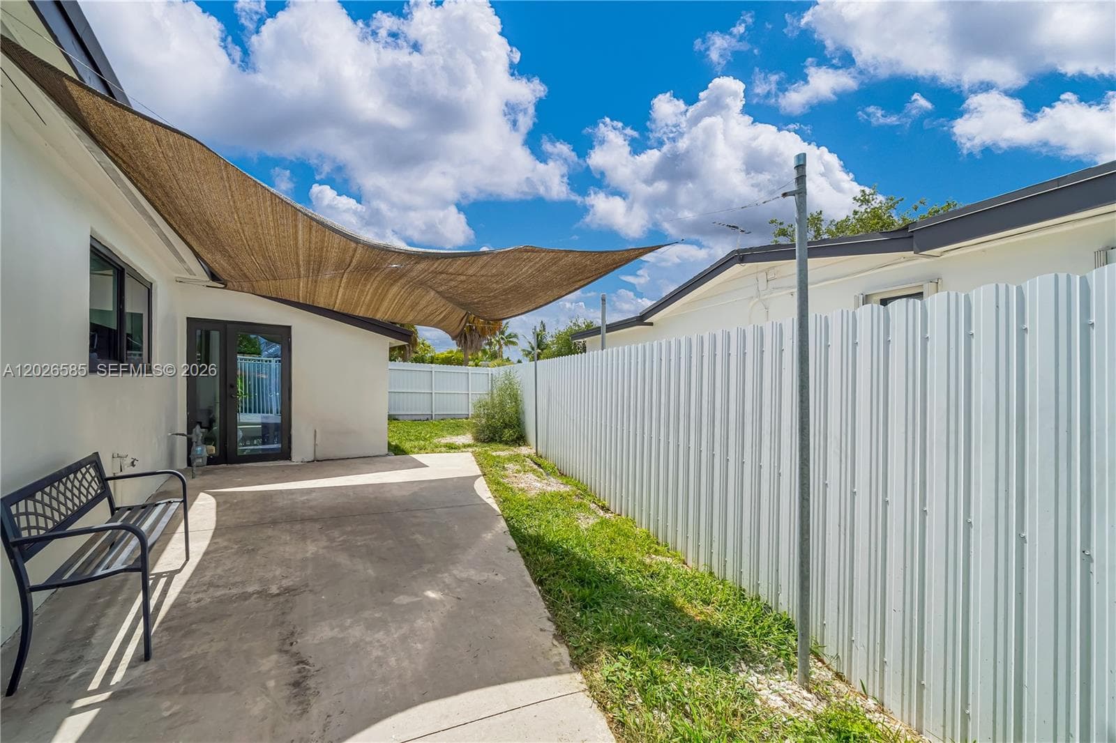 9265 Martinique Dr, Cutler Bay FL 33189 — 39
