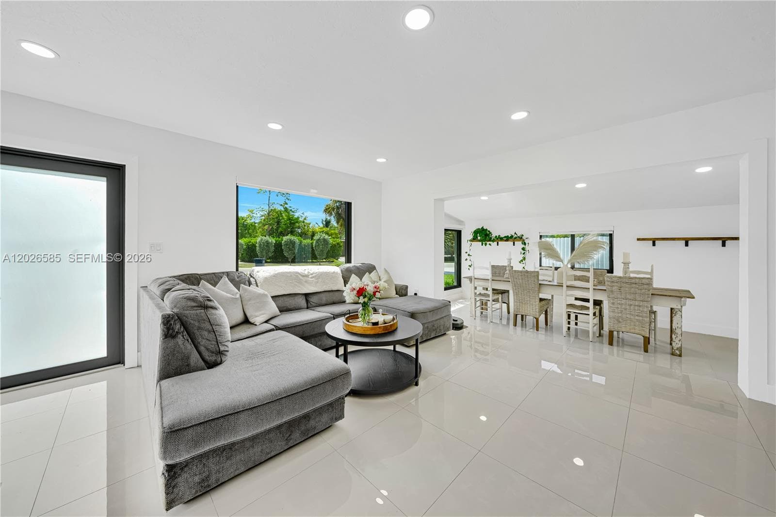9265 Martinique Dr, Cutler Bay FL 33189 — 21