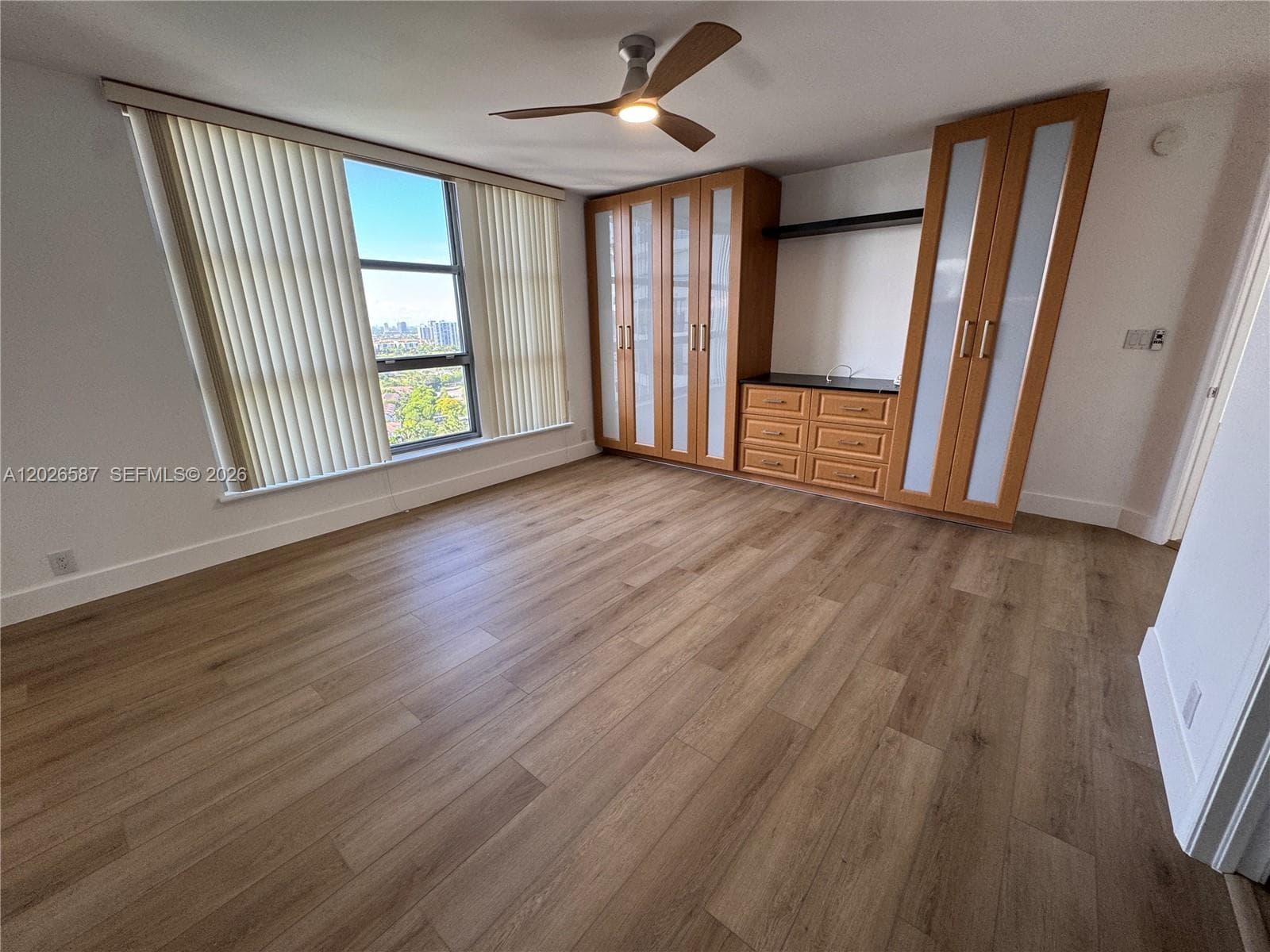 3530 Mystic Pointe Dr # 2709, Aventura FL 33180 — 36
