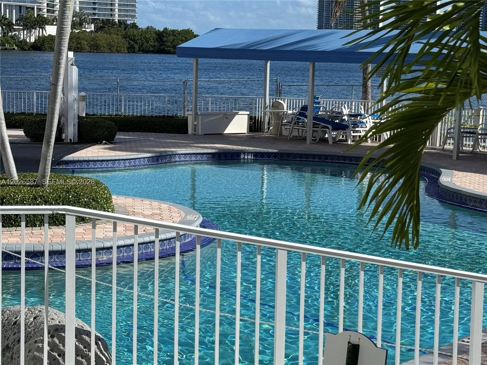 3530 Mystic Pointe Dr # 2709, Aventura FL 33180 — 51