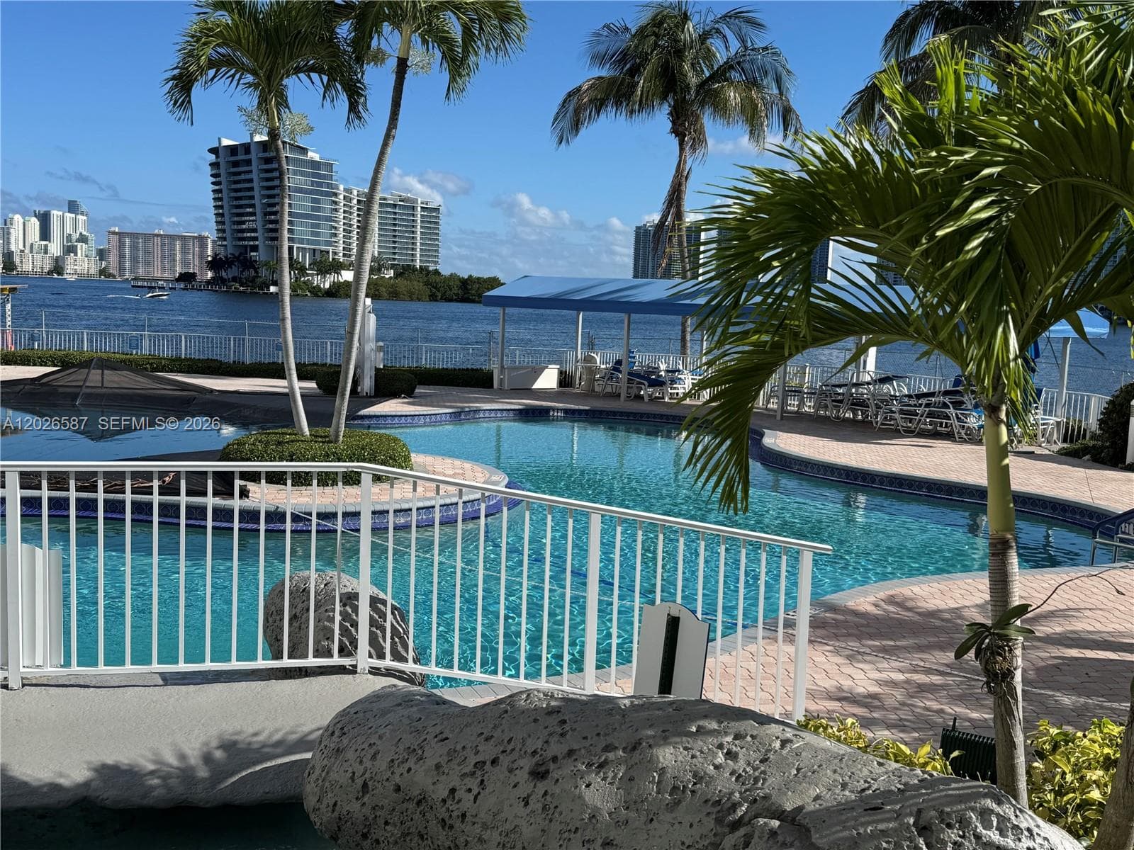 3530 Mystic Pointe Dr # 2709, Aventura FL 33180 — 50