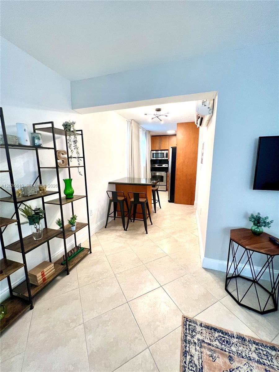919 Michigan Ave # 1, Miami Beach FL 33139 — 5