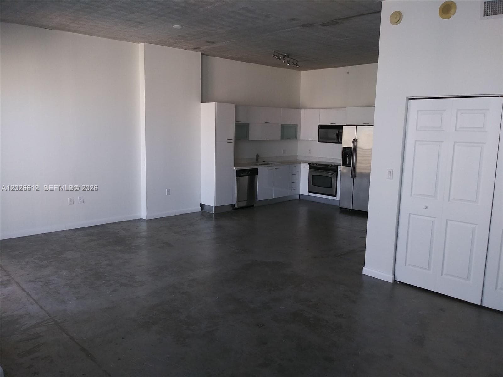 133 NE 2 AV # 3107, Miami FL 33132 — 7
