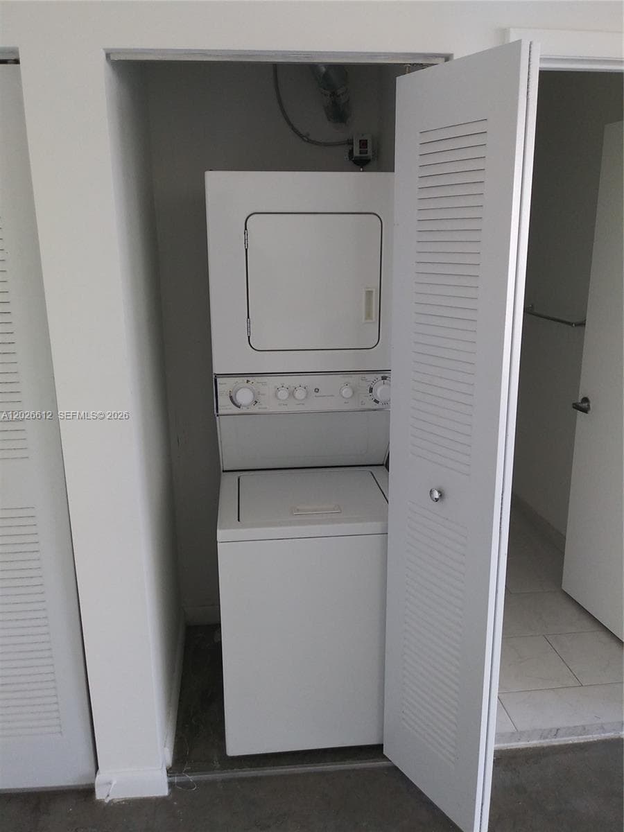 133 NE 2 AV # 3107, Miami FL 33132 — 10