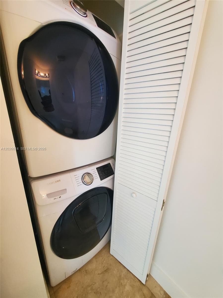 888 Biscayne Blvd # 311, Miami FL 33132 — 7