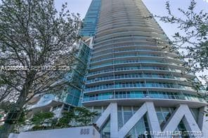 888 Biscayne Blvd # 311, Miami FL 33132 — 1
