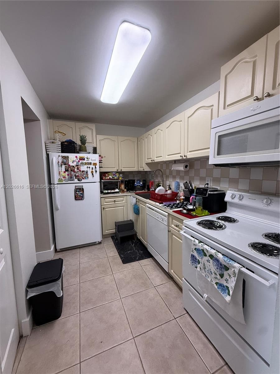 10431 N Kendall Dr # D306, Miami FL 33176 — 6