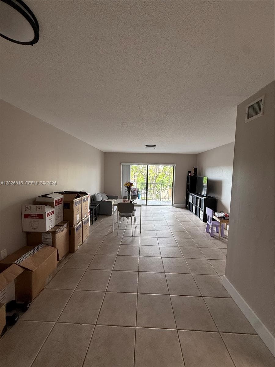 10431 N Kendall Dr # D306, Miami FL 33176 — 4