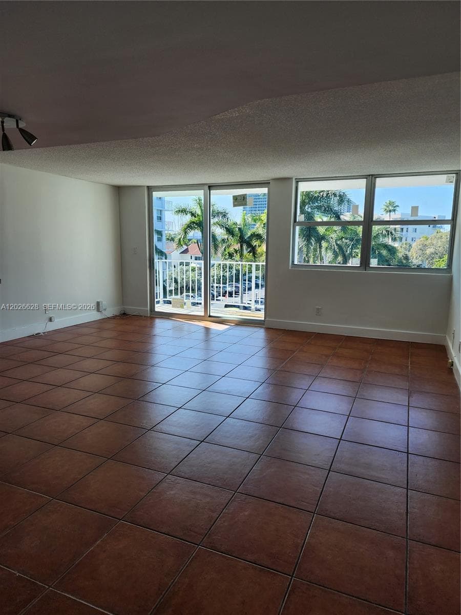 16558 NE 26th Ave # 4J, North Miami Beach FL 33160 — 7