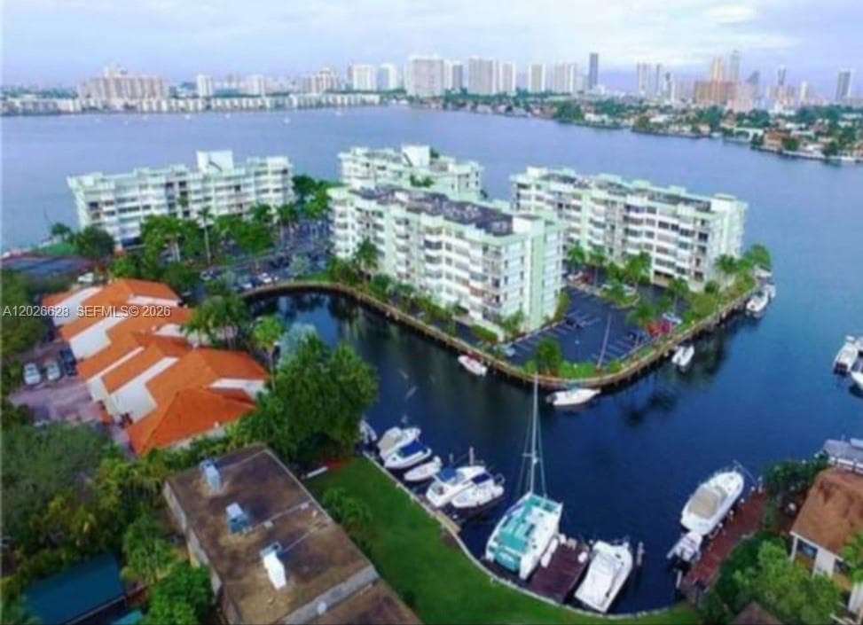 16558 NE 26th Ave # 4J, North Miami Beach FL 33160 — 1