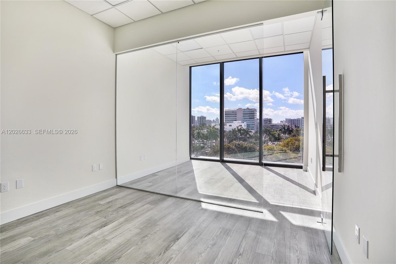 21290 Biscayne Blvd # 410, Aventura FL 33180 — 1